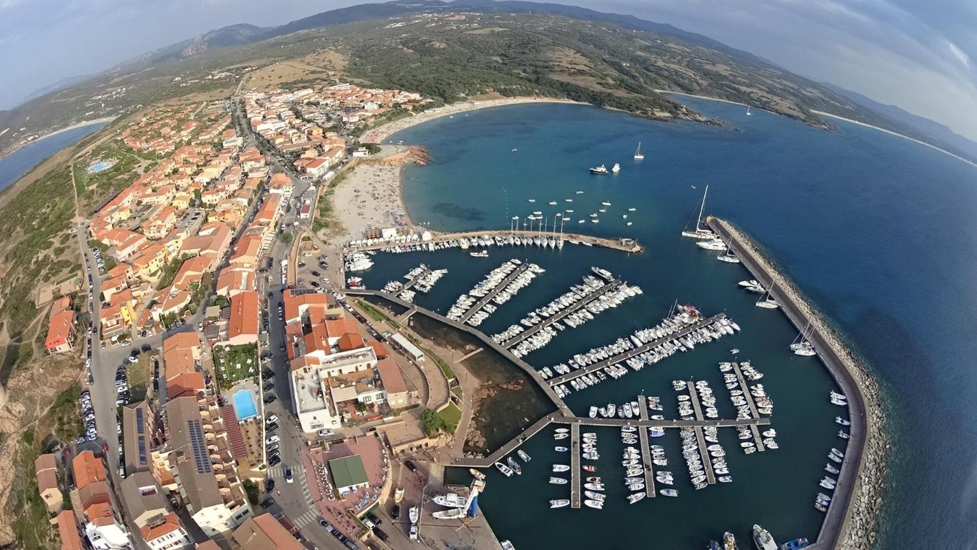 Borgo Spiaggia Vista Mare Isola Rossa Exterior foto