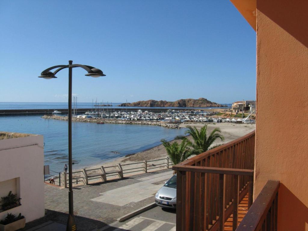 Borgo Spiaggia Vista Mare Isola Rossa Zimmer foto
