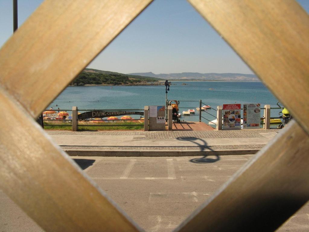 Borgo Spiaggia Vista Mare Isola Rossa Zimmer foto