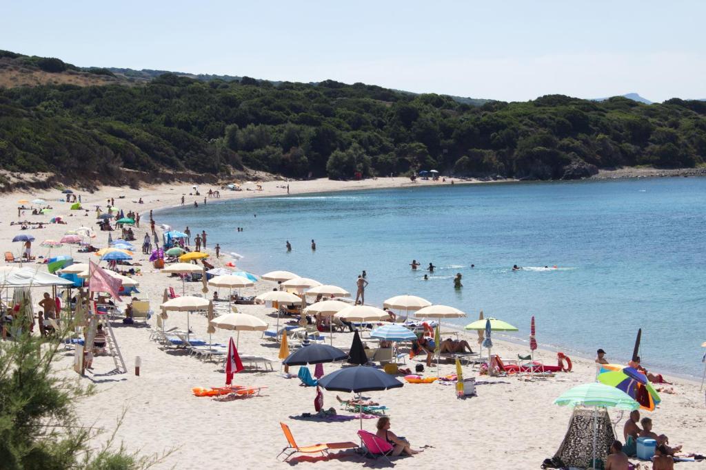 Borgo Spiaggia Vista Mare Isola Rossa Exterior foto
